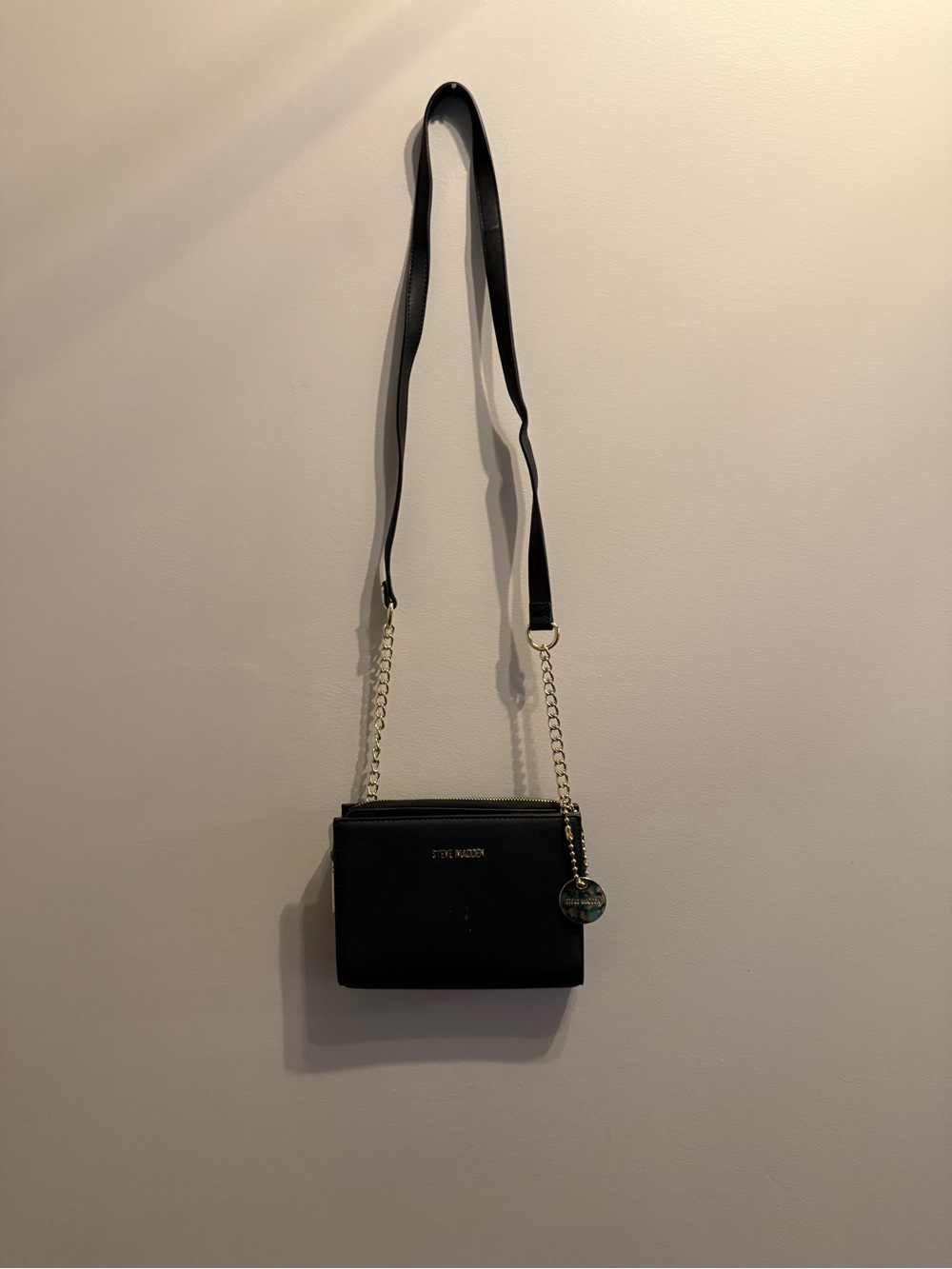 Steve Madden Black Crossbody Wallet Purse Gold Chain